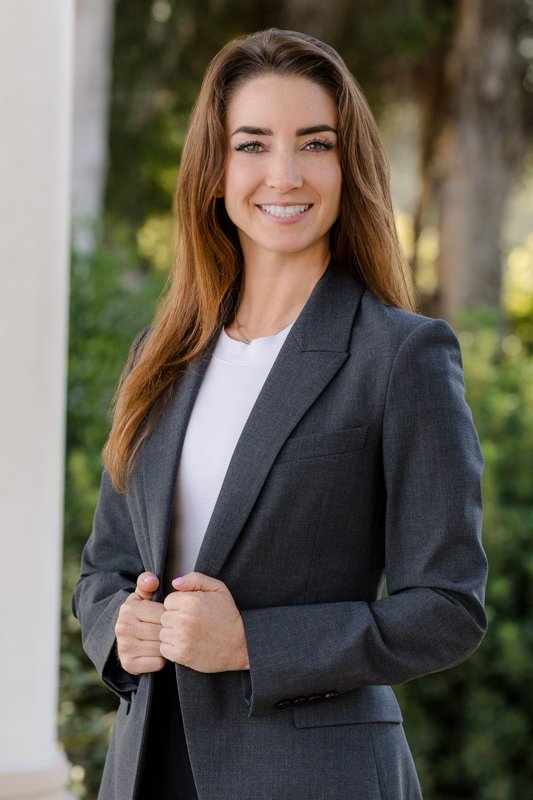 San Diego professional headshots — outdoor location portrait by Siobhan Gazur Photography